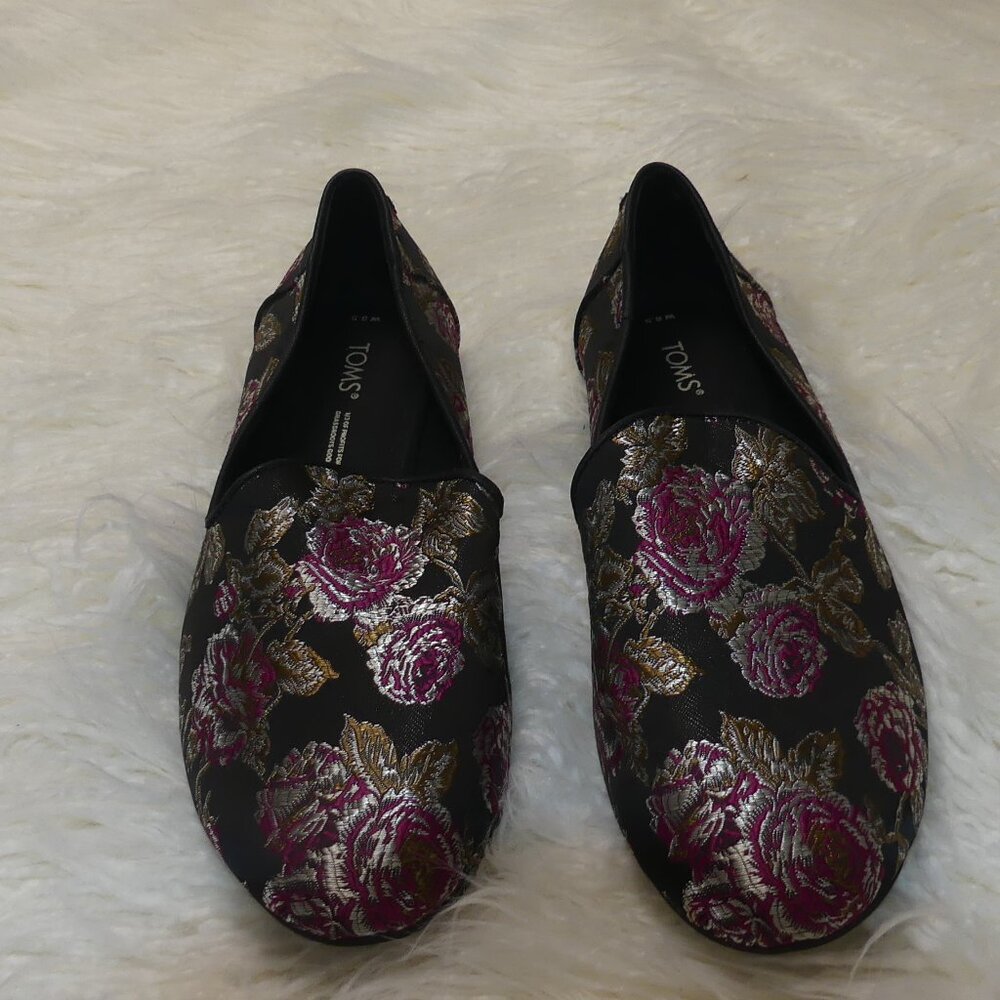 Toms darcy flats black and pink floral.metallic broicade size 8.5